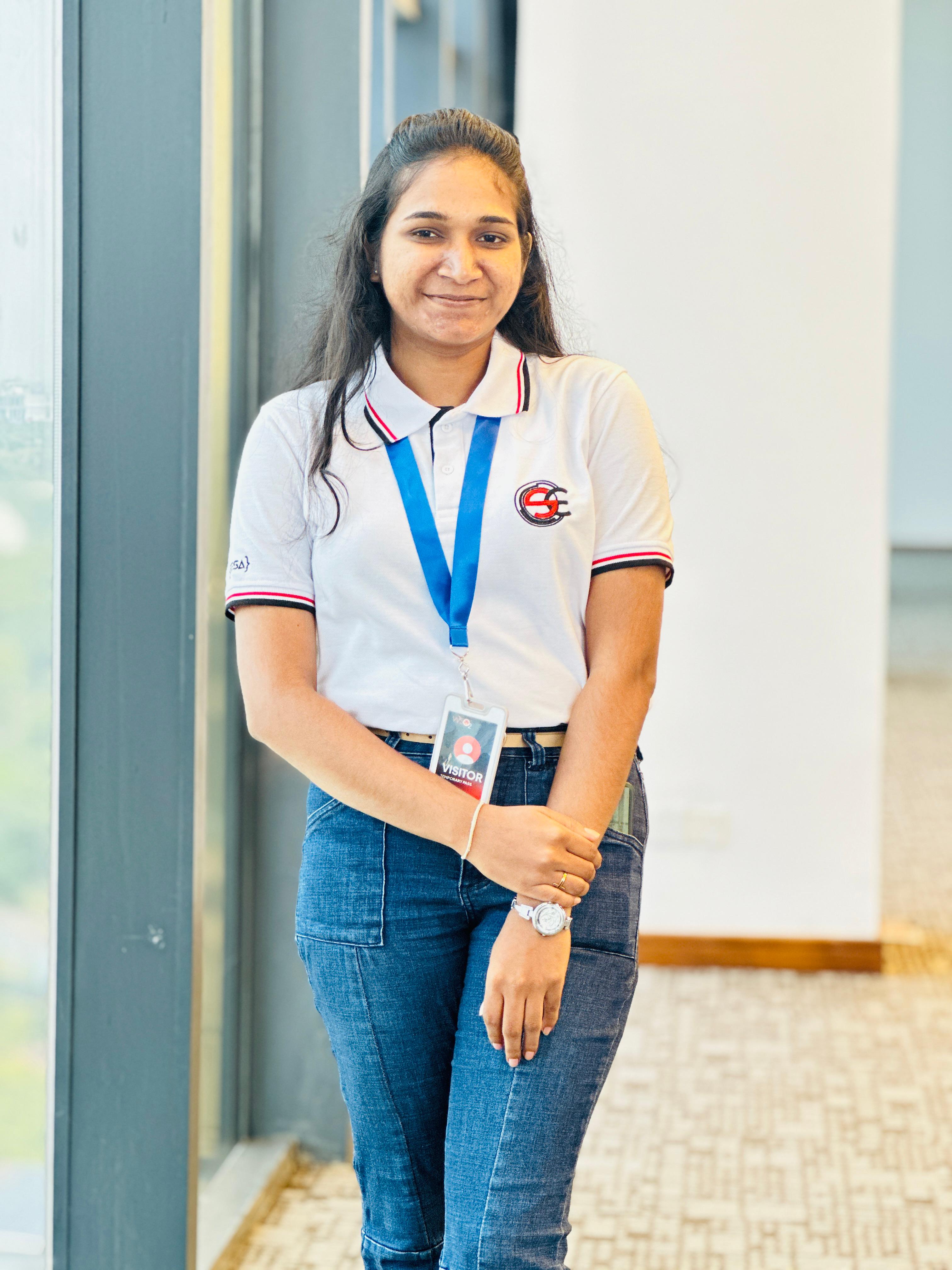 Sanduni Ayeshika - Professional Photo